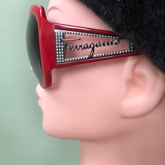 Salvatore Ferragamo red sunglasses with case main image 13